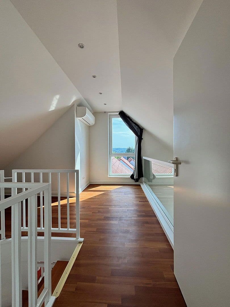 Predaj bytu 5-izbový 143 m², Essen, Severné Porýnie - Westfálsko Predaj bytu 5-izbový 143 m², Essen, Severné Porýnie - Westfálsko