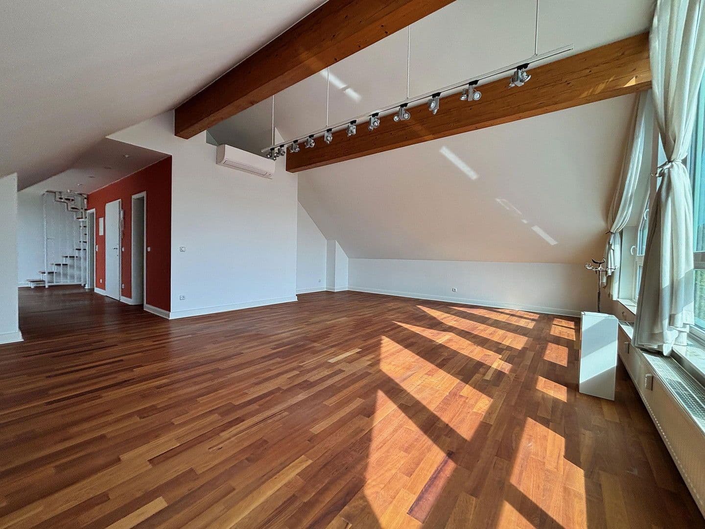 Predaj bytu 5-izbový 143 m², Essen, Severné Porýnie - Westfálsko Predaj bytu 5-izbový 143 m², Essen, Severné Porýnie - Westfálsko