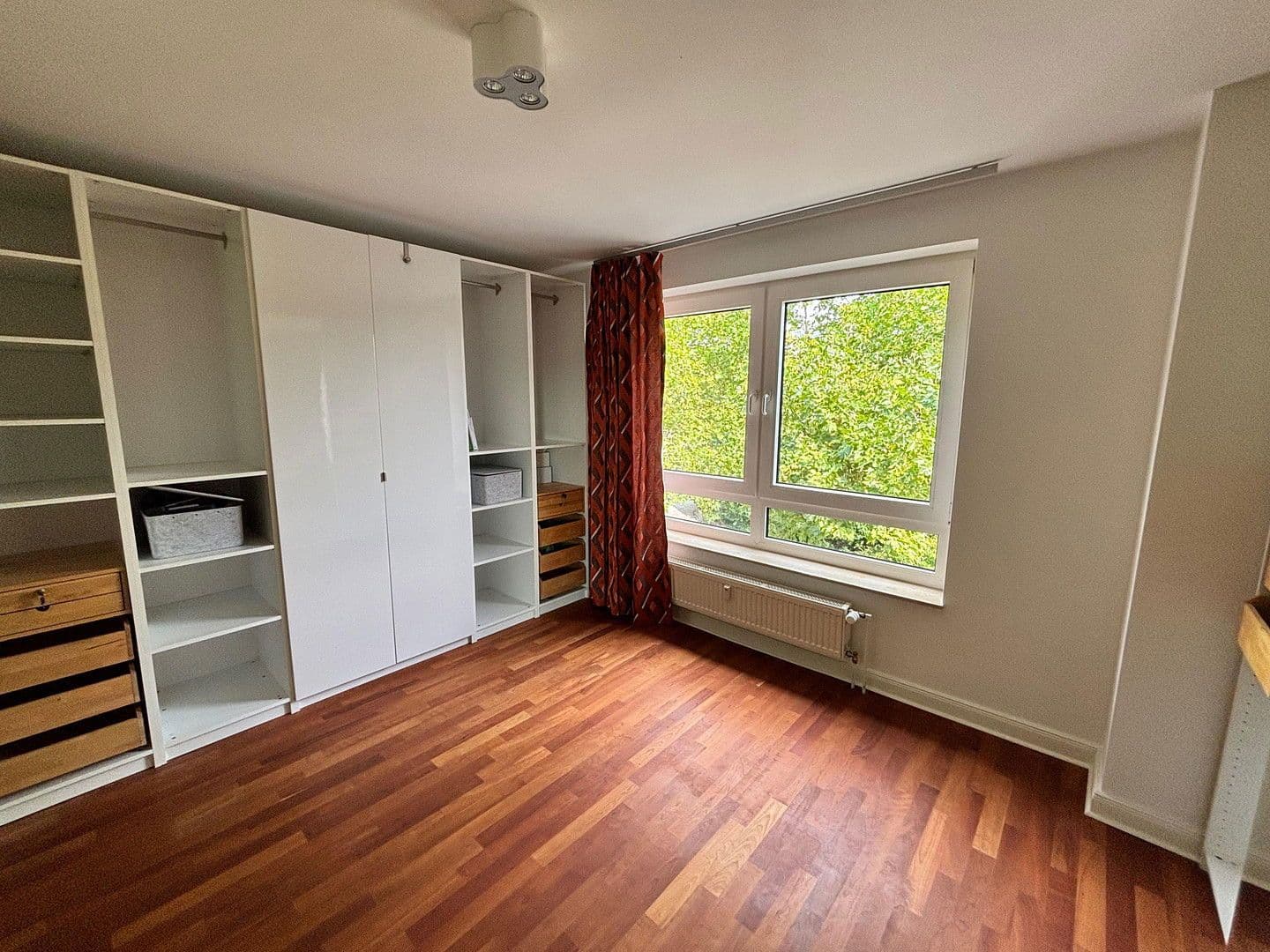 Predaj bytu 5-izbový 143 m², Essen, Severné Porýnie - Westfálsko Predaj bytu 5-izbový 143 m², Essen, Severné Porýnie - Westfálsko