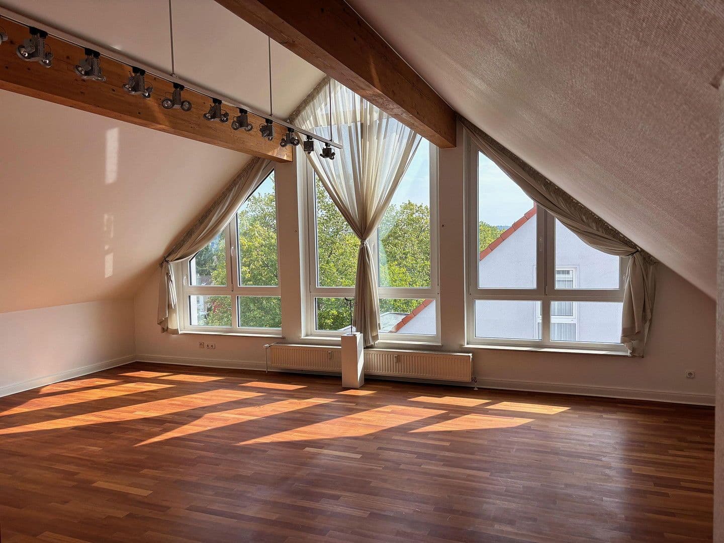 Predaj bytu 5-izbový 143 m², Essen, Severné Porýnie - Westfálsko Predaj bytu 5-izbový 143 m², Essen, Severné Porýnie - Westfálsko