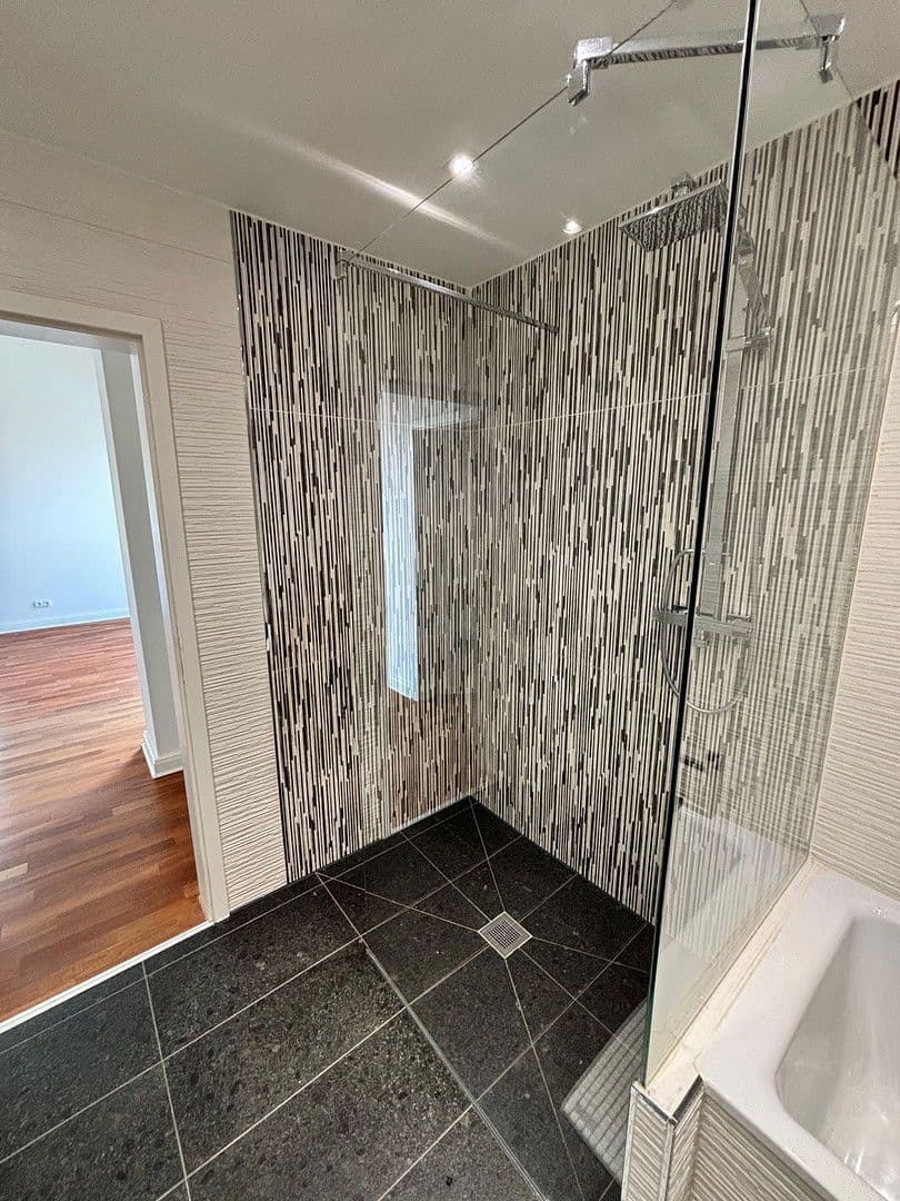 Predaj bytu 5-izbový 143 m², Essen, Severné Porýnie - Westfálsko Predaj bytu 5-izbový 143 m², Essen, Severné Porýnie - Westfálsko