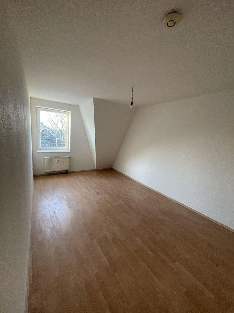 Prenájom bytu 3-izbový 80 m², Bismarckstraße 264, Gelsenkirchen, Severné Porýnie - Westfálsko Prenájom bytu 3-izbový 80 m², Bismarckstraße 264, Gelsenkirchen, Severné Porýnie - Westfálsko