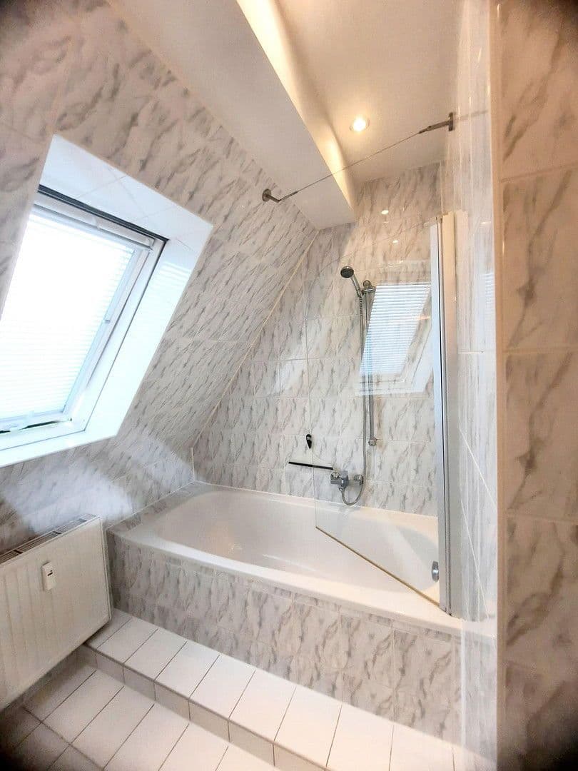 Prenájom bytu 2-izbový 62 m², Bobingen, Bavorsko Prenájom bytu 2-izbový 62 m², Bobingen, Bavorsko