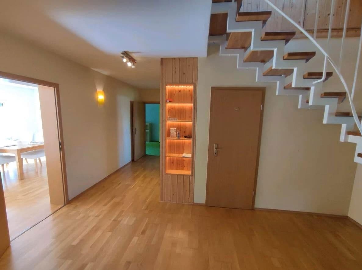 Predaj domu 202 m², pozemek 1.194 m², Halsbrücke, Sasko Predaj domu 202 m², pozemek 1.194 m², Halsbrücke, Sasko