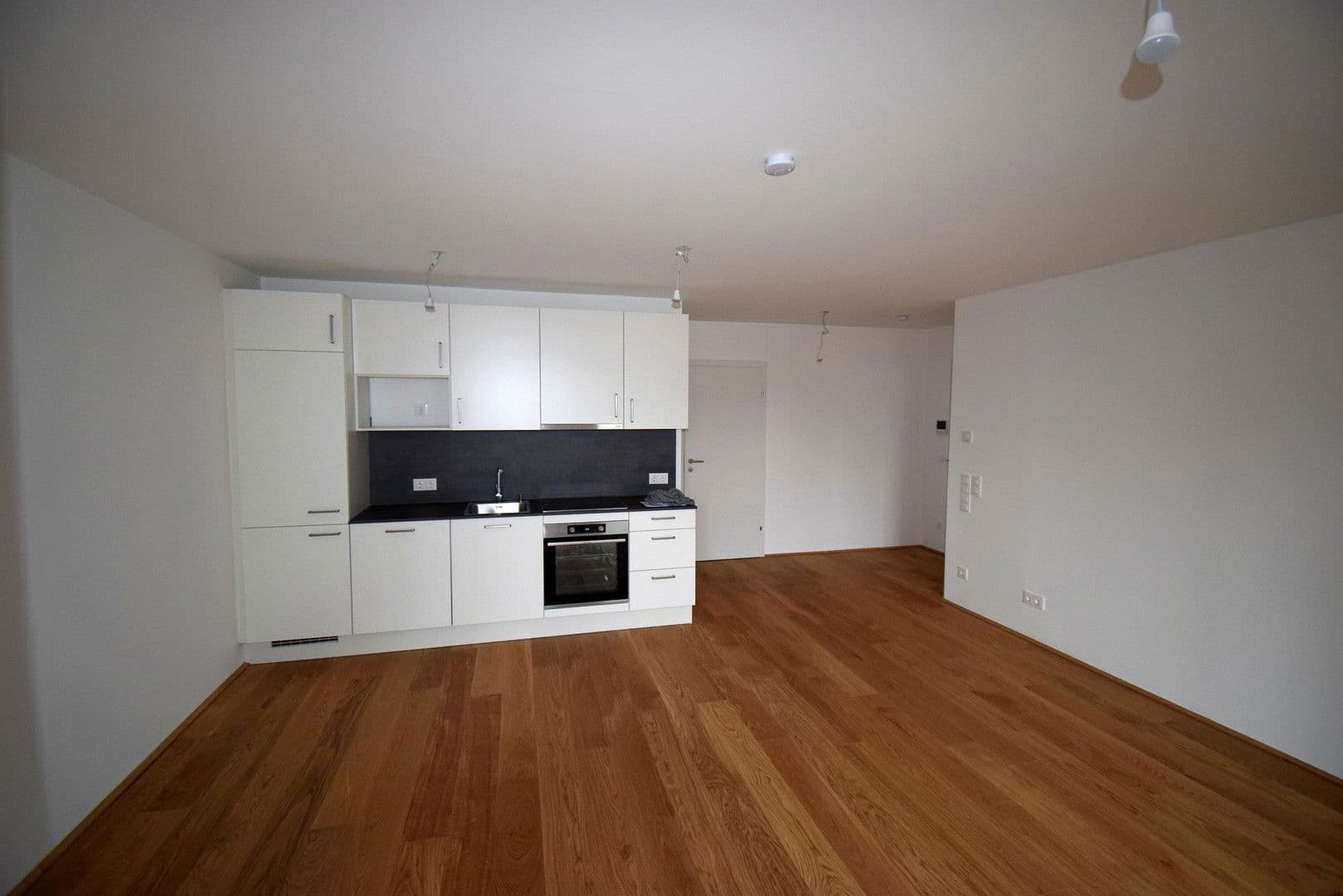 Prenájom bytu 2-izbový 54 m², Wien, Viedeň Prenájom bytu 2-izbový 54 m², Wien, Viedeň