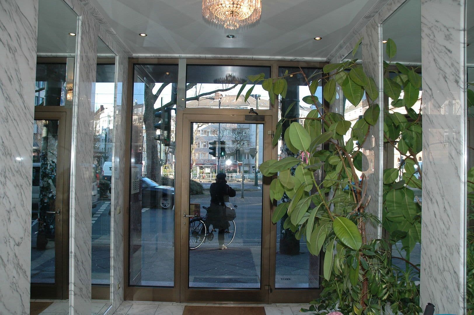 Prenájom bytu 3-izbový 95 m², Corneliusstr. 1, Düsseldorf, Severné Porýnie - Westfálsko Prenájom bytu 3-izbový 95 m², Corneliusstr. 1, Düsseldorf, Severné Porýnie - Westfálsko