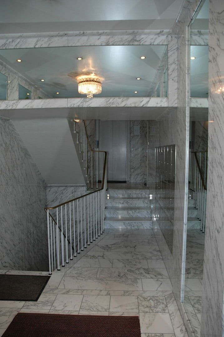 Prenájom bytu 3-izbový 95 m², Corneliusstr. 1, Düsseldorf, Severné Porýnie - Westfálsko Prenájom bytu 3-izbový 95 m², Corneliusstr. 1, Düsseldorf, Severné Porýnie - Westfálsko