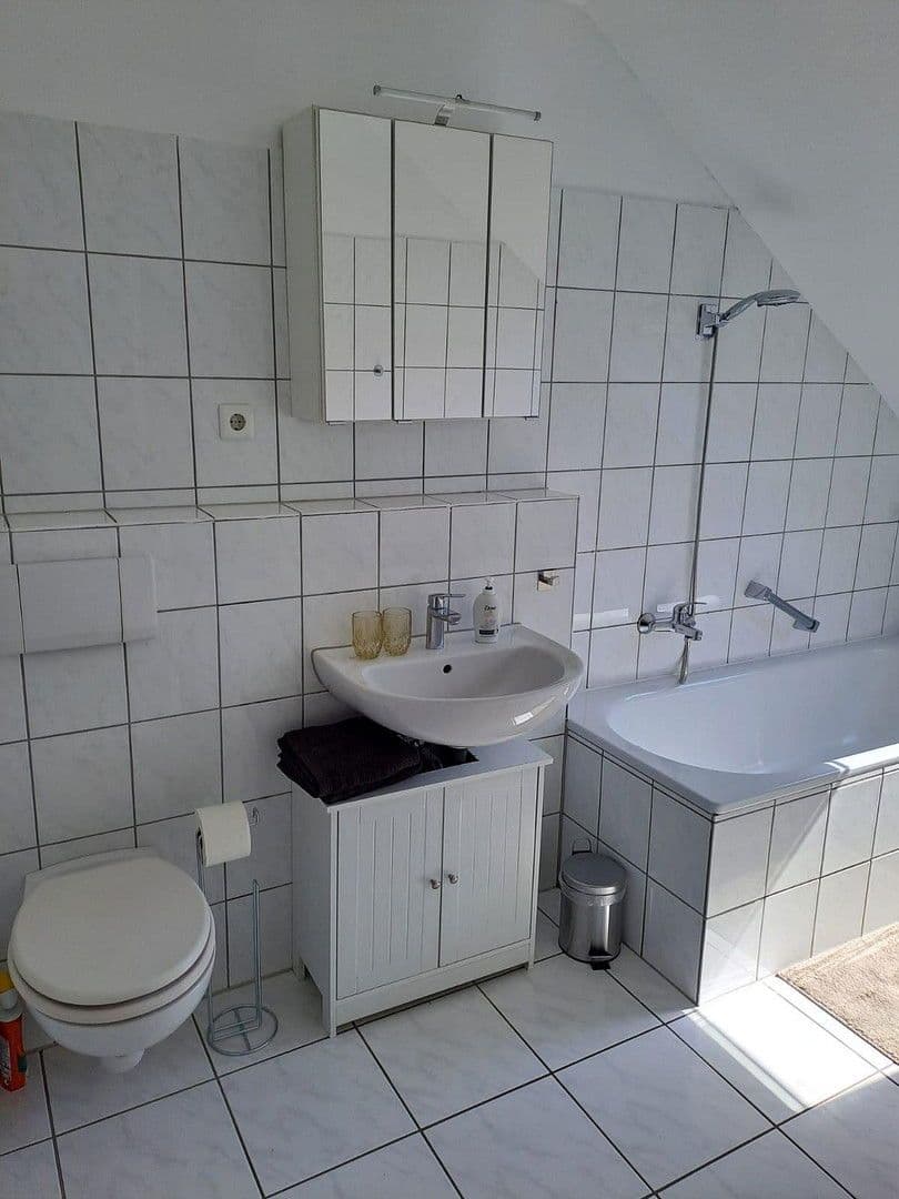 Prenájom bytu 1-izbový 35 m², Düsseldorf, Severné Porýnie - Westfálsko Prenájom bytu 1-izbový 35 m², Düsseldorf, Severné Porýnie - Westfálsko