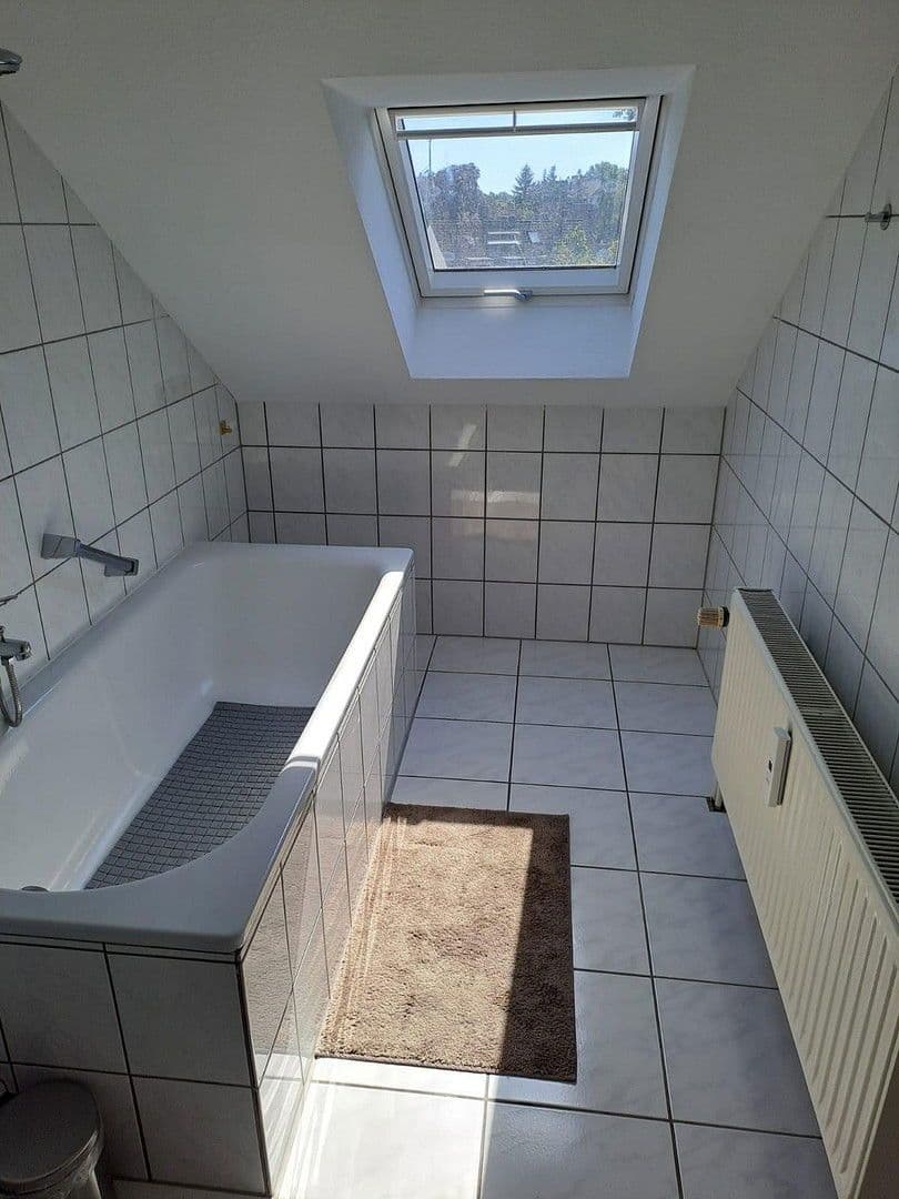 Prenájom bytu 1-izbový 35 m², Düsseldorf, Severné Porýnie - Westfálsko Prenájom bytu 1-izbový 35 m², Düsseldorf, Severné Porýnie - Westfálsko