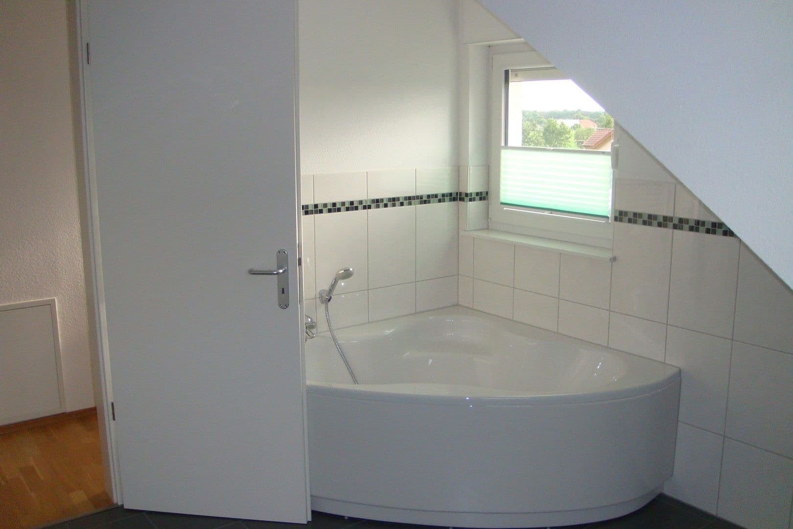 Prenájom bytu 4-izbový 135 m², Erzhausen, Hesensko Prenájom bytu 4-izbový 135 m², Erzhausen, Hesensko