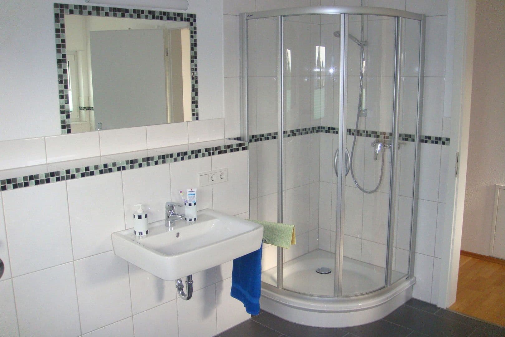 Prenájom bytu 4-izbový 135 m², Erzhausen, Hesensko Prenájom bytu 4-izbový 135 m², Erzhausen, Hesensko