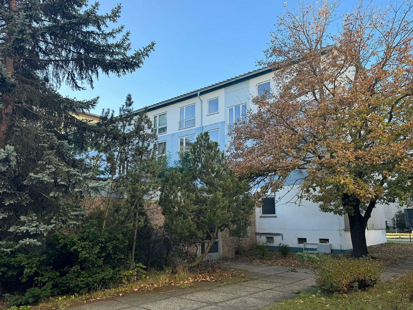 Predaj domu 1.575 m², pozemek 2.457 m², Erich Weinert Straße 2-6, Hoyerswerda - Wojerecy, Sasko Predaj domu 1.575 m², pozemek 2.457 m², Erich Weinert Straße 2-6, Hoyerswerda - Wojerecy, Sasko