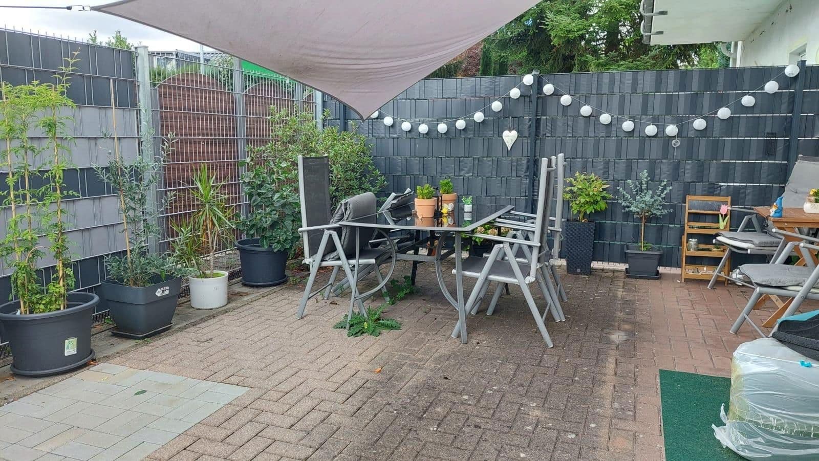 Prenájom bytu 4-izbový 115 m², Bammental, Bádensko-Wurttembersko Prenájom bytu 4-izbový 115 m², Bammental, Bádensko-Wurttembersko