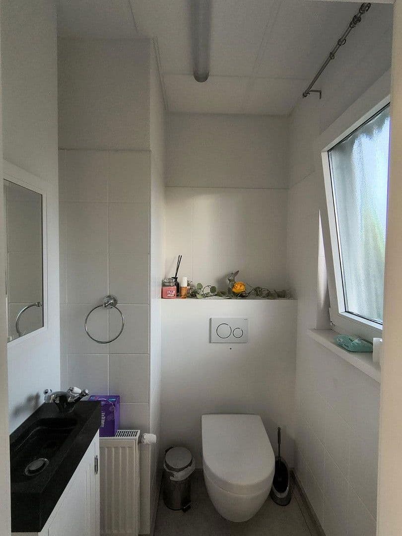 Prenájom bytu 4-izbový 115 m², Bammental, Bádensko-Wurttembersko Prenájom bytu 4-izbový 115 m², Bammental, Bádensko-Wurttembersko