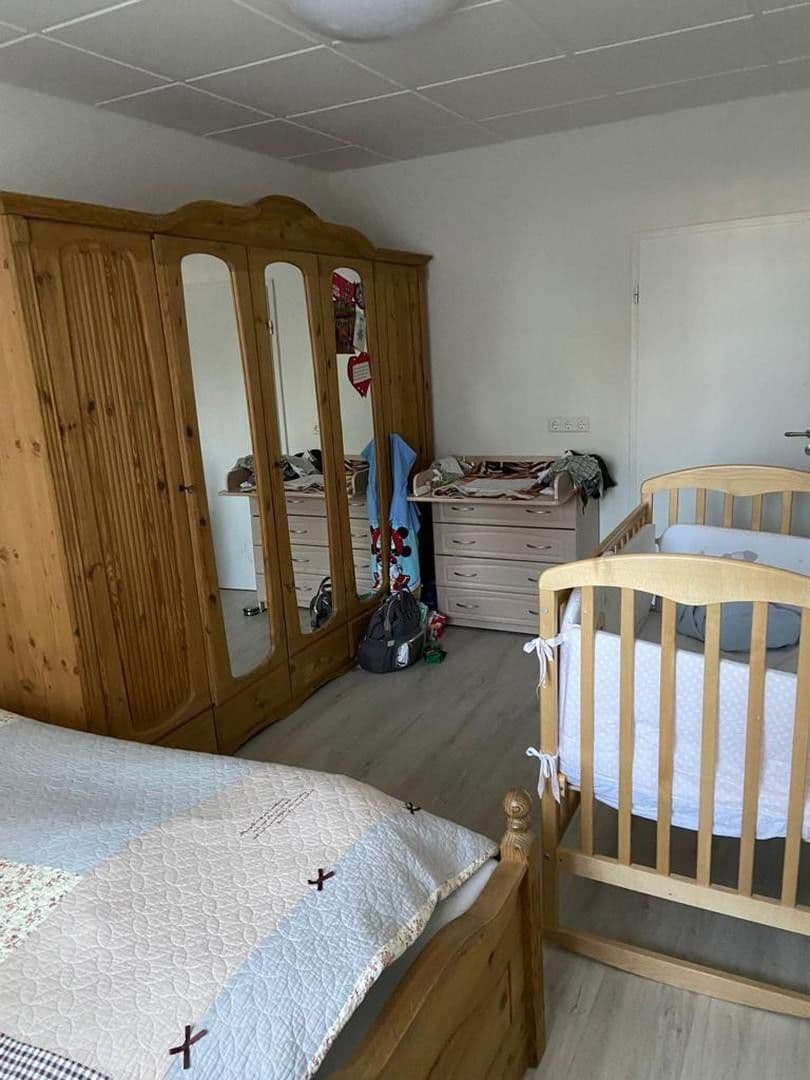 Prenájom bytu 4-izbový 115 m², Bammental, Bádensko-Wurttembersko Prenájom bytu 4-izbový 115 m², Bammental, Bádensko-Wurttembersko