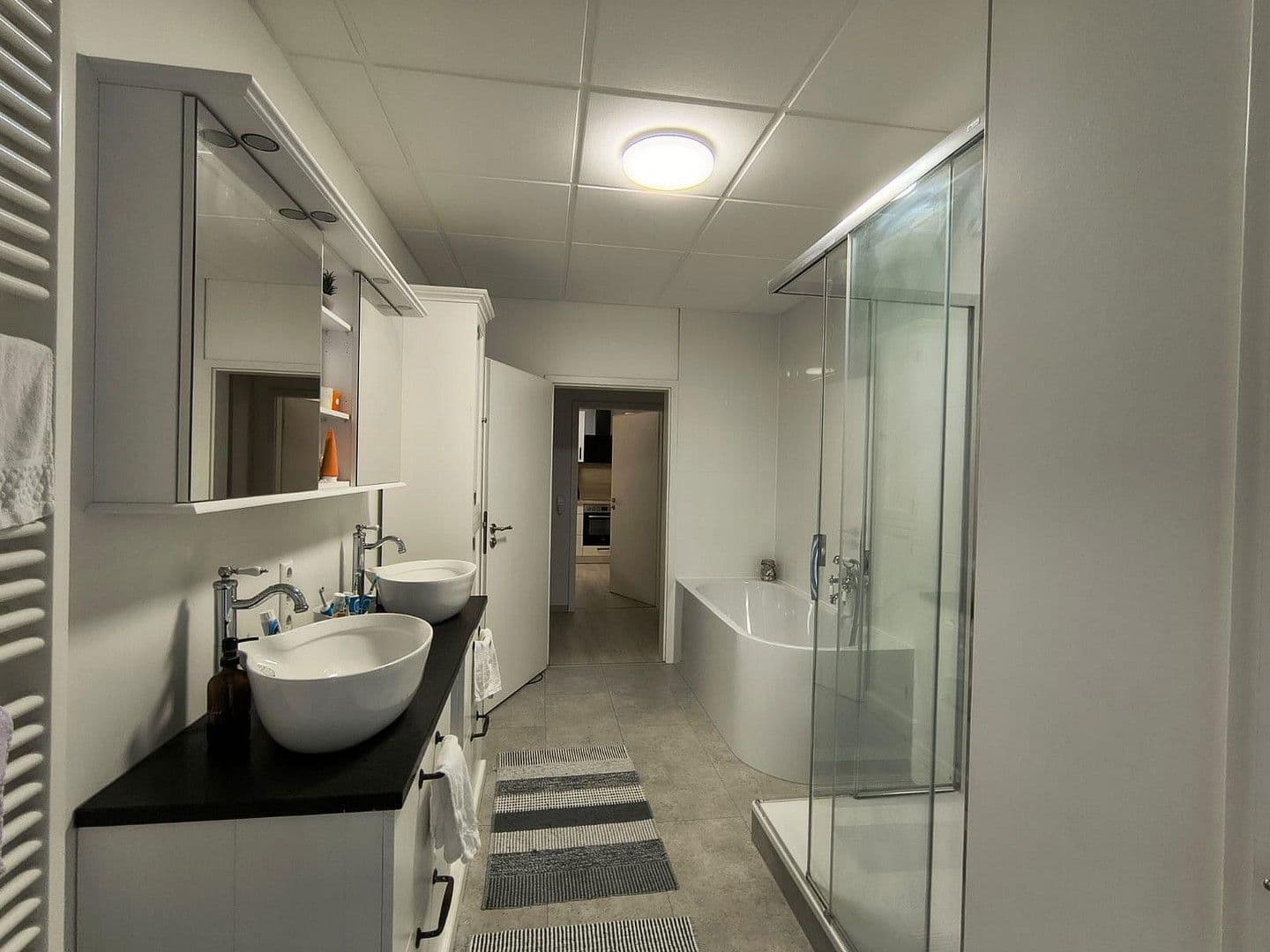 Prenájom bytu 4-izbový 115 m², Bammental, Bádensko-Wurttembersko Prenájom bytu 4-izbový 115 m², Bammental, Bádensko-Wurttembersko