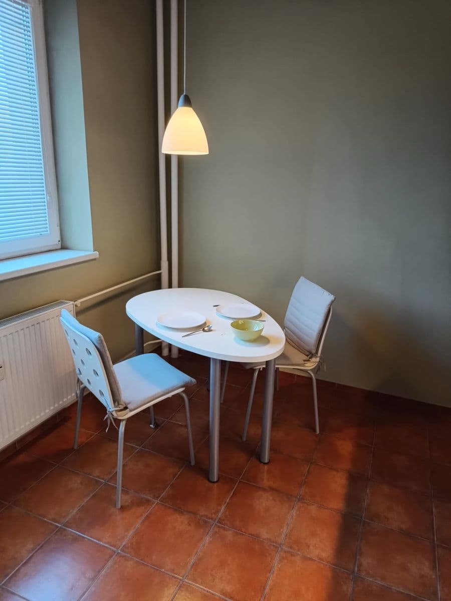 Prenájom bytu 1-izbový 37 m², Štúrova, Praha, Praha Prenájom bytu 1-izbový 37 m², Štúrova, Praha, Praha