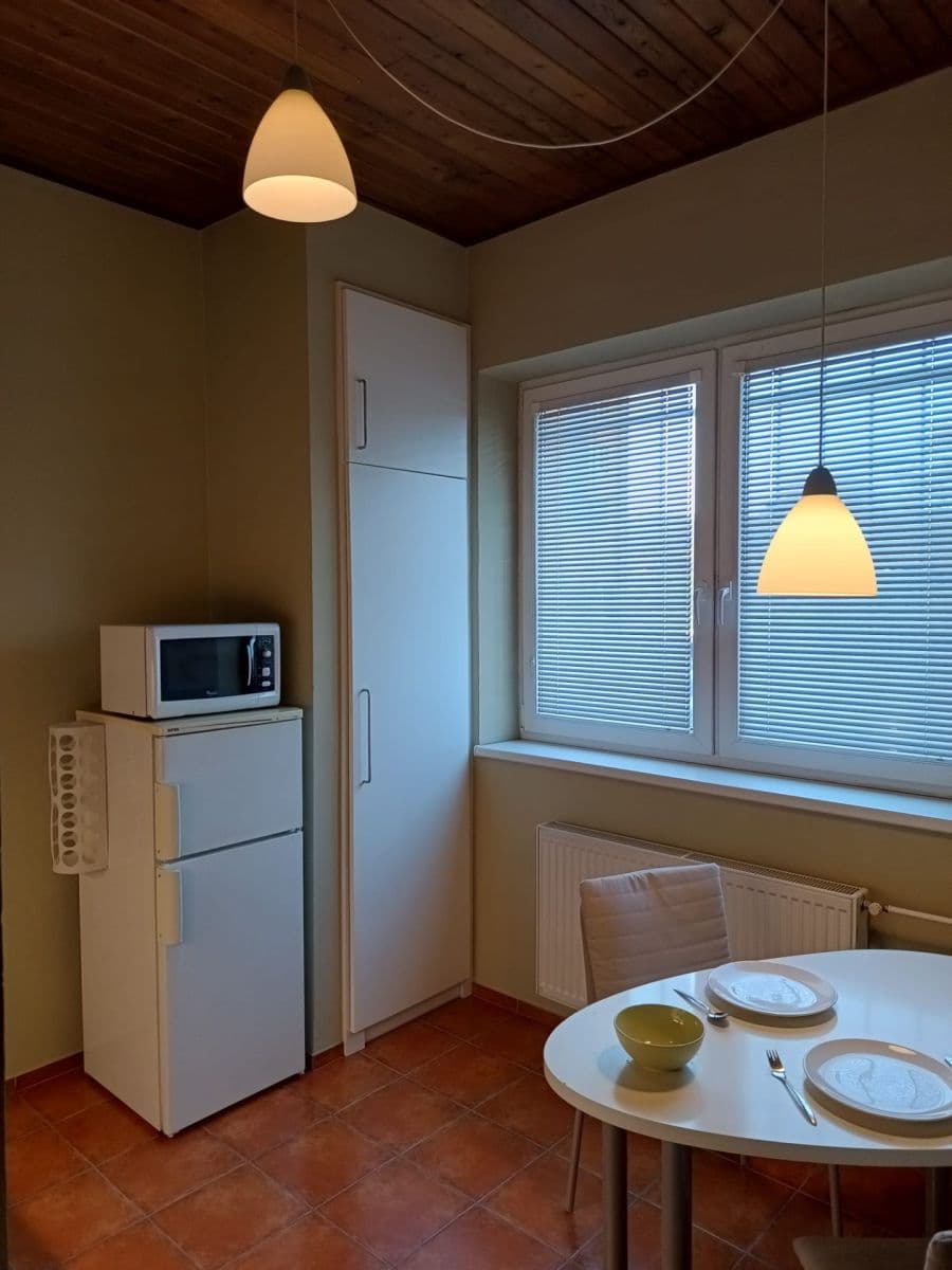 Prenájom bytu 1-izbový 37 m², Štúrova, Praha, Praha Prenájom bytu 1-izbový 37 m², Štúrova, Praha, Praha