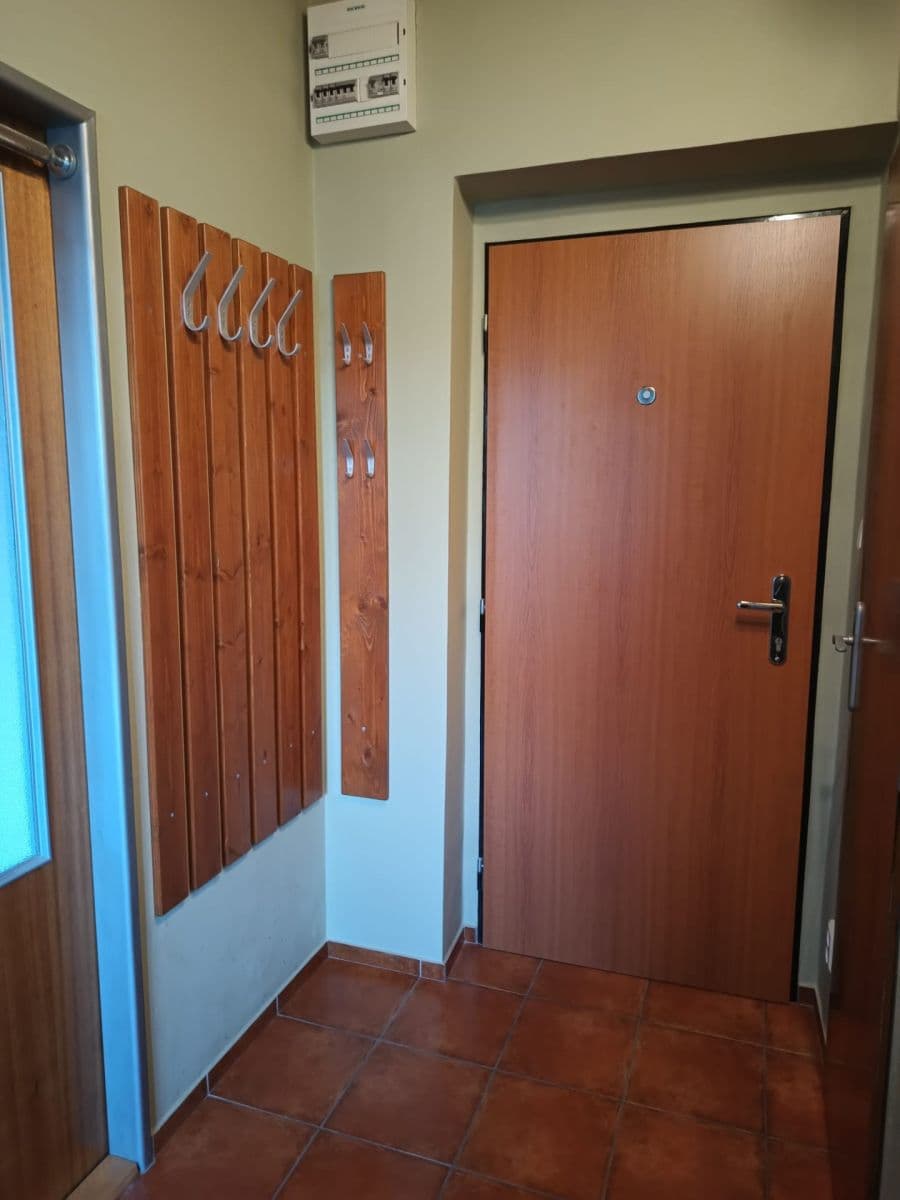 Prenájom bytu 1-izbový 37 m², Štúrova, Praha, Praha Prenájom bytu 1-izbový 37 m², Štúrova, Praha, Praha