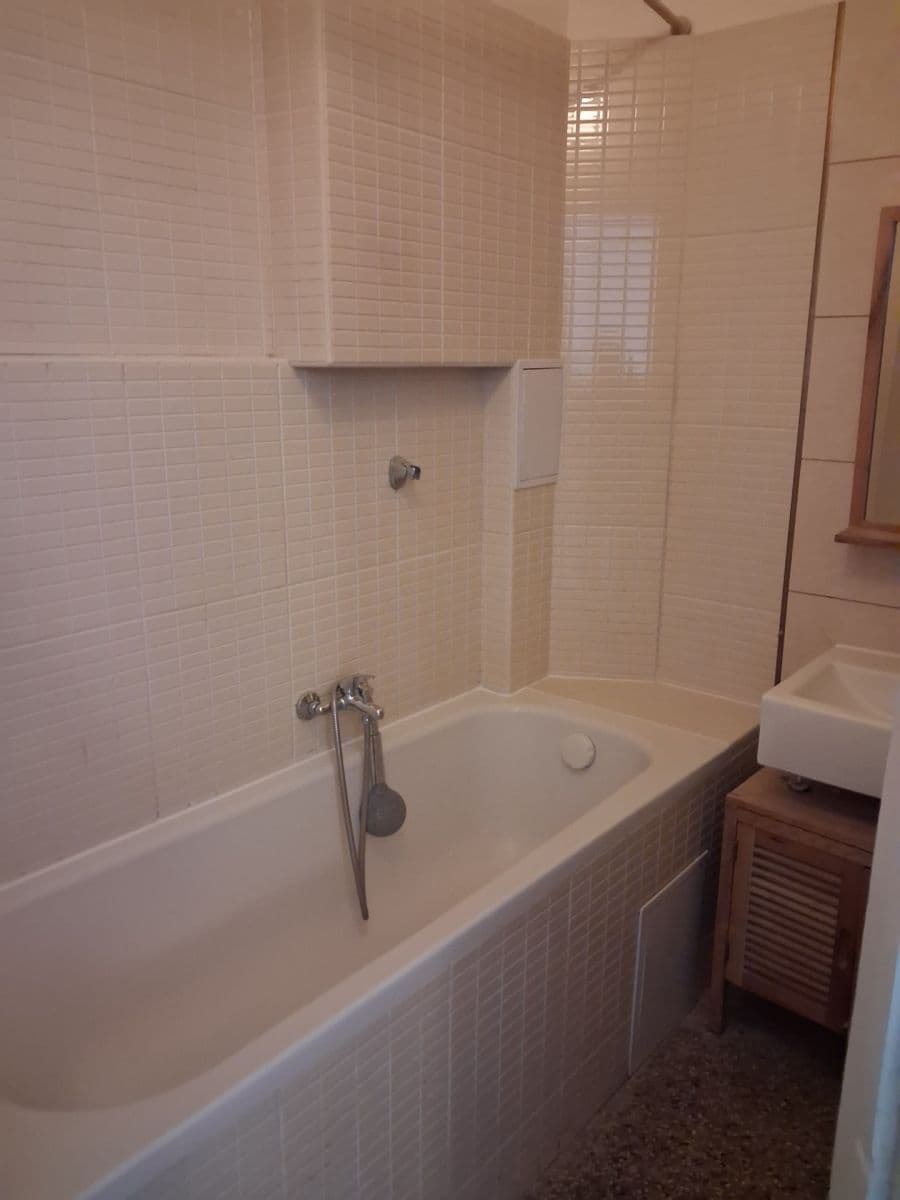 Prenájom bytu 2-izbový 61 m², Na Baště svatého Tomáše, Praha, Praha Prenájom bytu 2-izbový 61 m², Na Baště svatého Tomáše, Praha, Praha