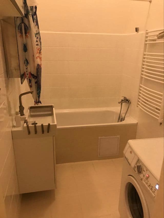 Prenájom bytu 2-izbový 50 m², Na Folimance, Praha, Praha Prenájom bytu 2-izbový 50 m², Na Folimance, Praha, Praha