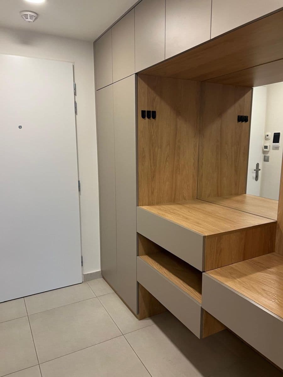 Prenájom bytu 2-izbový 67 m², Kurta Konráda, Praha, Praha Prenájom bytu 2-izbový 67 m², Kurta Konráda, Praha, Praha