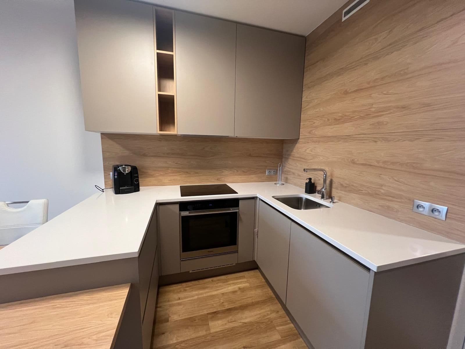 Prenájom bytu 2-izbový 67 m², Kurta Konráda, Praha, Praha Prenájom bytu 2-izbový 67 m², Kurta Konráda, Praha, Praha