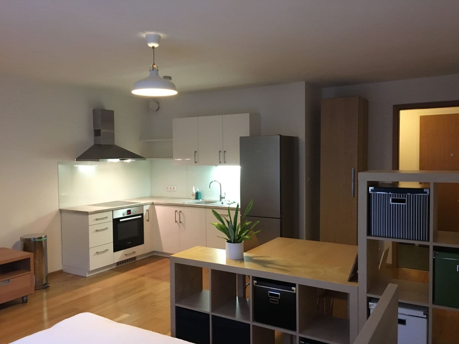 Prenájom bytu 1-izbový 39 m², Komunardů, Praha, Praha Prenájom bytu 1-izbový 39 m², Komunardů, Praha, Praha