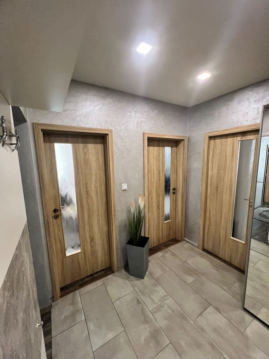 Predaj bytu 4-izbový 85 m², Budovatelů, Jablonec nad Nisou, Liberecký kraj Predaj bytu 4-izbový 85 m², Budovatelů, Jablonec nad Nisou, Liberecký kraj