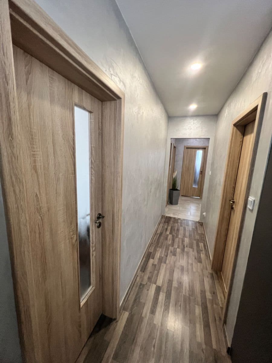 Predaj bytu 4-izbový 85 m², Budovatelů, Jablonec nad Nisou, Liberecký kraj Predaj bytu 4-izbový 85 m², Budovatelů, Jablonec nad Nisou, Liberecký kraj