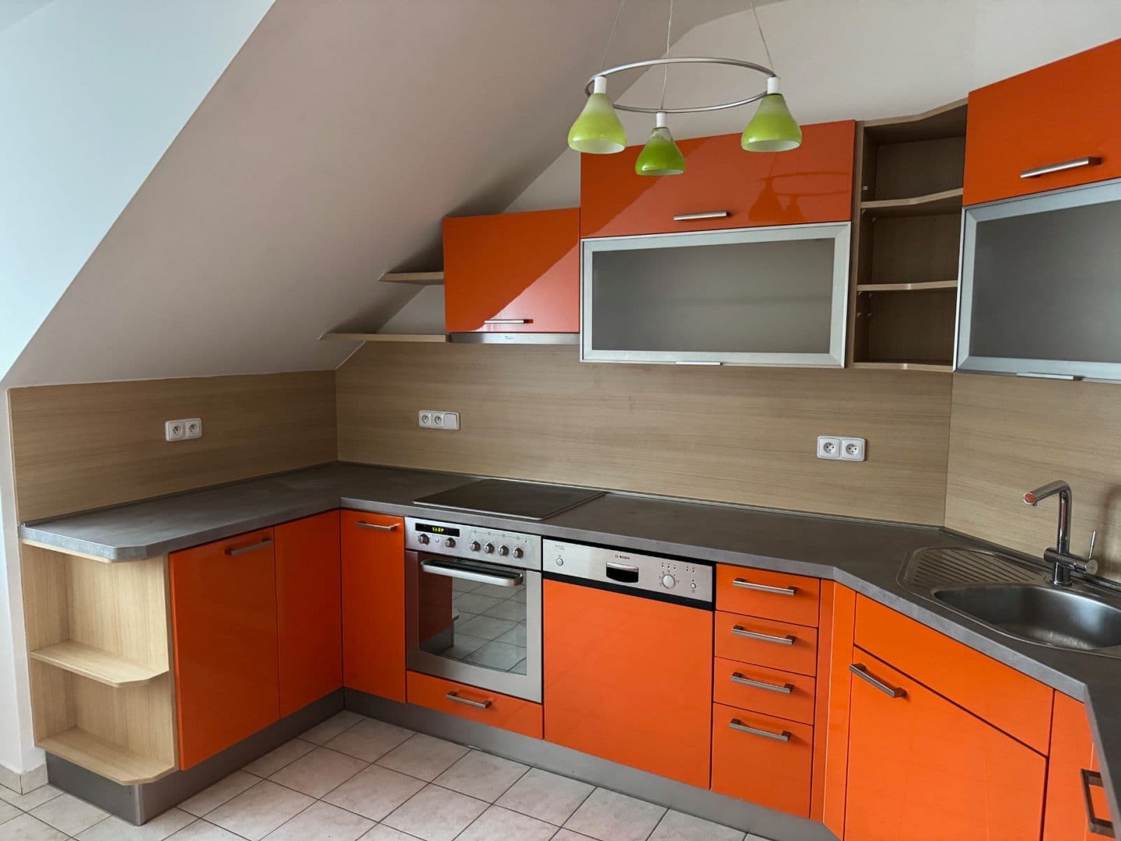 Prenájom bytu 3-izbový 104 m², Libínská, Praha, Praha Prenájom bytu 3-izbový 104 m², Libínská, Praha, Praha