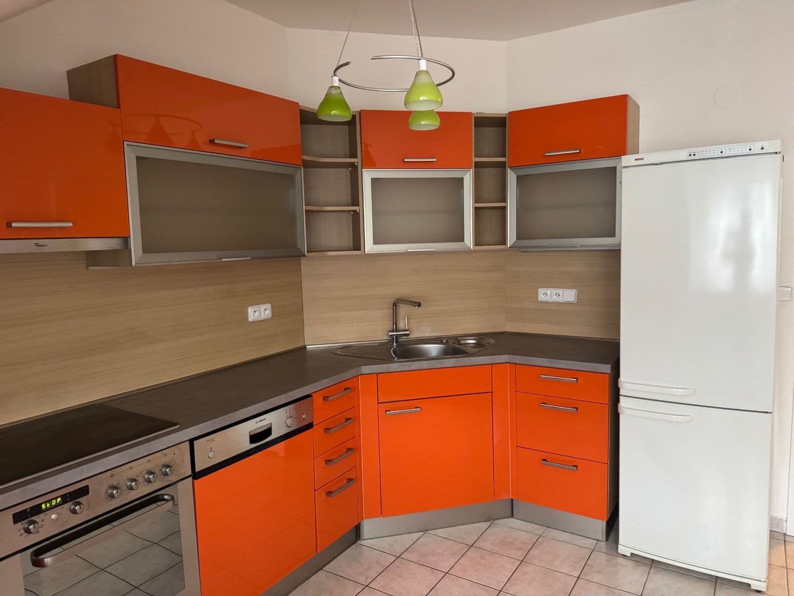 Prenájom bytu 3-izbový 104 m², Libínská, Praha, Praha Prenájom bytu 3-izbový 104 m², Libínská, Praha, Praha