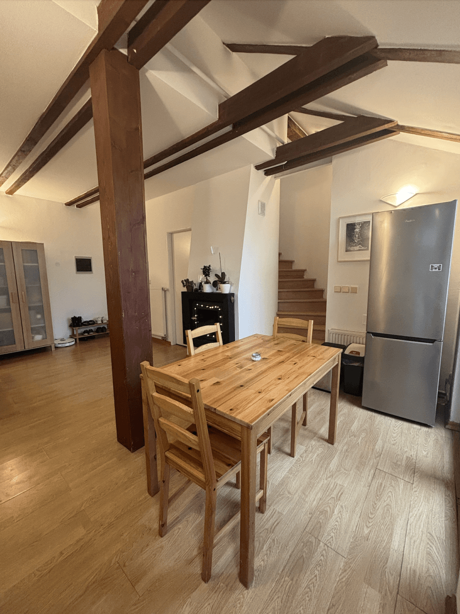 Prenájom bytu 55 m², Slezská, Praha, Praha Prenájom bytu 55 m², Slezská, Praha, Praha