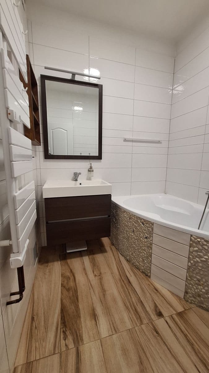 Predaj bytu 4-izbový 82 m², Nad Kapličkou, Praha, Praha Predaj bytu 4-izbový 82 m², Nad Kapličkou, Praha, Praha