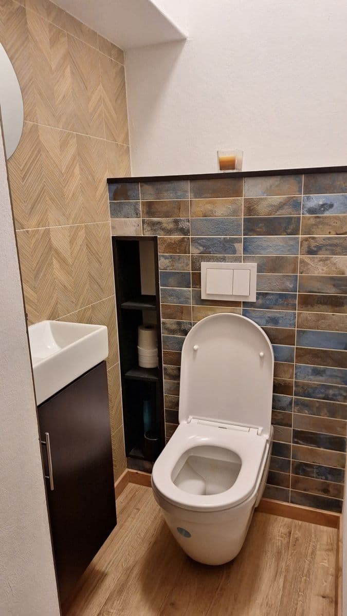 Predaj bytu 4-izbový 82 m², Nad Kapličkou, Praha, Praha Predaj bytu 4-izbový 82 m², Nad Kapličkou, Praha, Praha