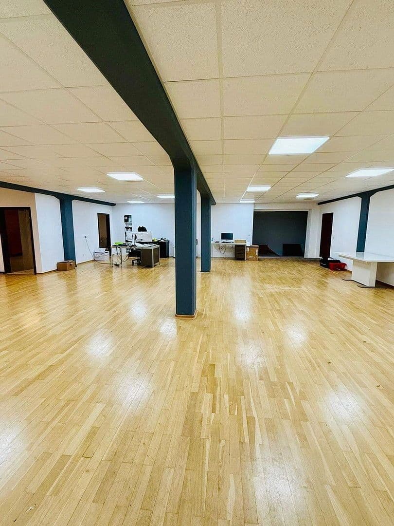 Prenájom kancelárie 220 m², Auhofstraße 9, Aschaffenburg, Bavorsko Prenájom kancelárie 220 m², Auhofstraße 9, Aschaffenburg, Bavorsko