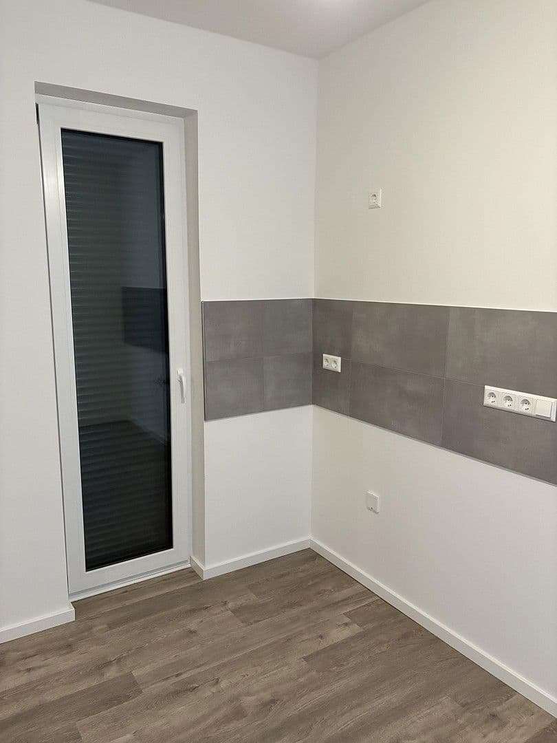 Prenájom bytu 2-izbový 45 m², Kienhorststr. 103A, Berlin, Berlín Prenájom bytu 2-izbový 45 m², Kienhorststr. 103A, Berlin, Berlín