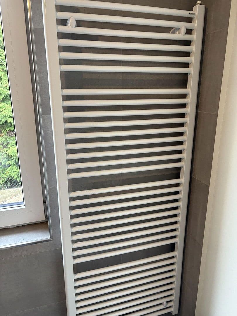 Prenájom bytu 2-izbový 45 m², Kienhorststr. 103A, Berlin, Berlín Prenájom bytu 2-izbový 45 m², Kienhorststr. 103A, Berlin, Berlín