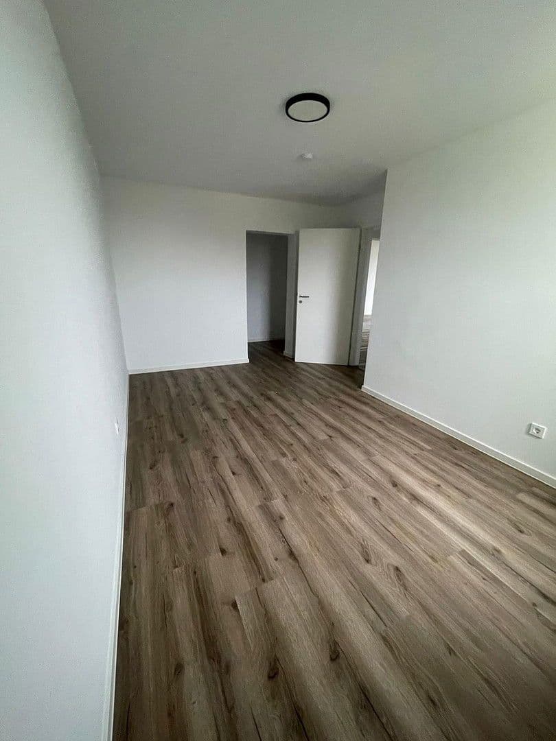Prenájom bytu 3-izbový 109 m², Alzeyer Str. 1, Frankfurt, Hesensko Prenájom bytu 3-izbový 109 m², Alzeyer Str. 1, Frankfurt, Hesensko