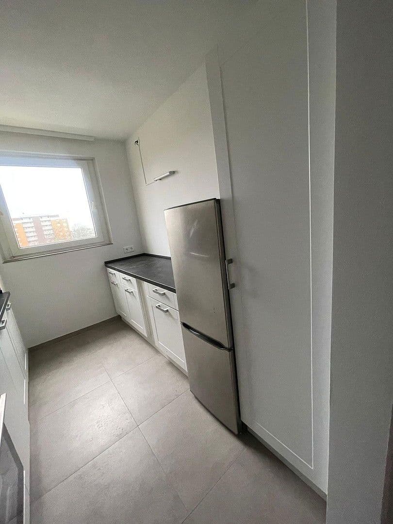 Prenájom bytu 3-izbový 109 m², Alzeyer Str. 1, Frankfurt, Hesensko Prenájom bytu 3-izbový 109 m², Alzeyer Str. 1, Frankfurt, Hesensko