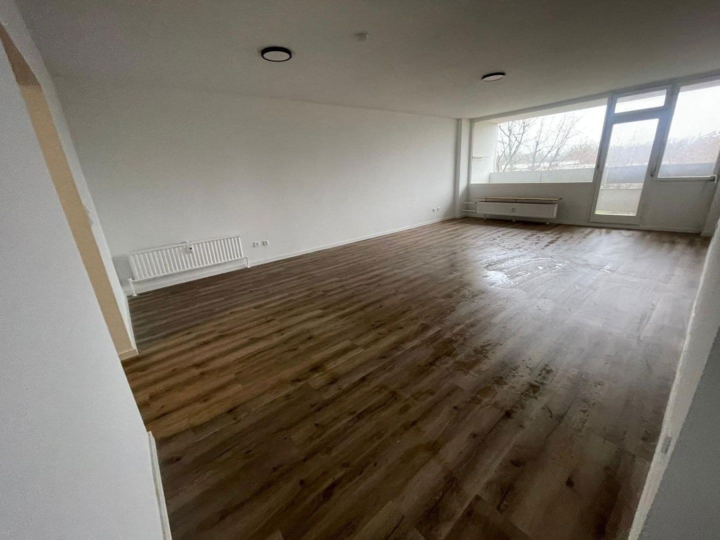 Prenájom bytu 3-izbový 109 m², Alzeyer Str. 1, Frankfurt, Hesensko Prenájom bytu 3-izbový 109 m², Alzeyer Str. 1, Frankfurt, Hesensko