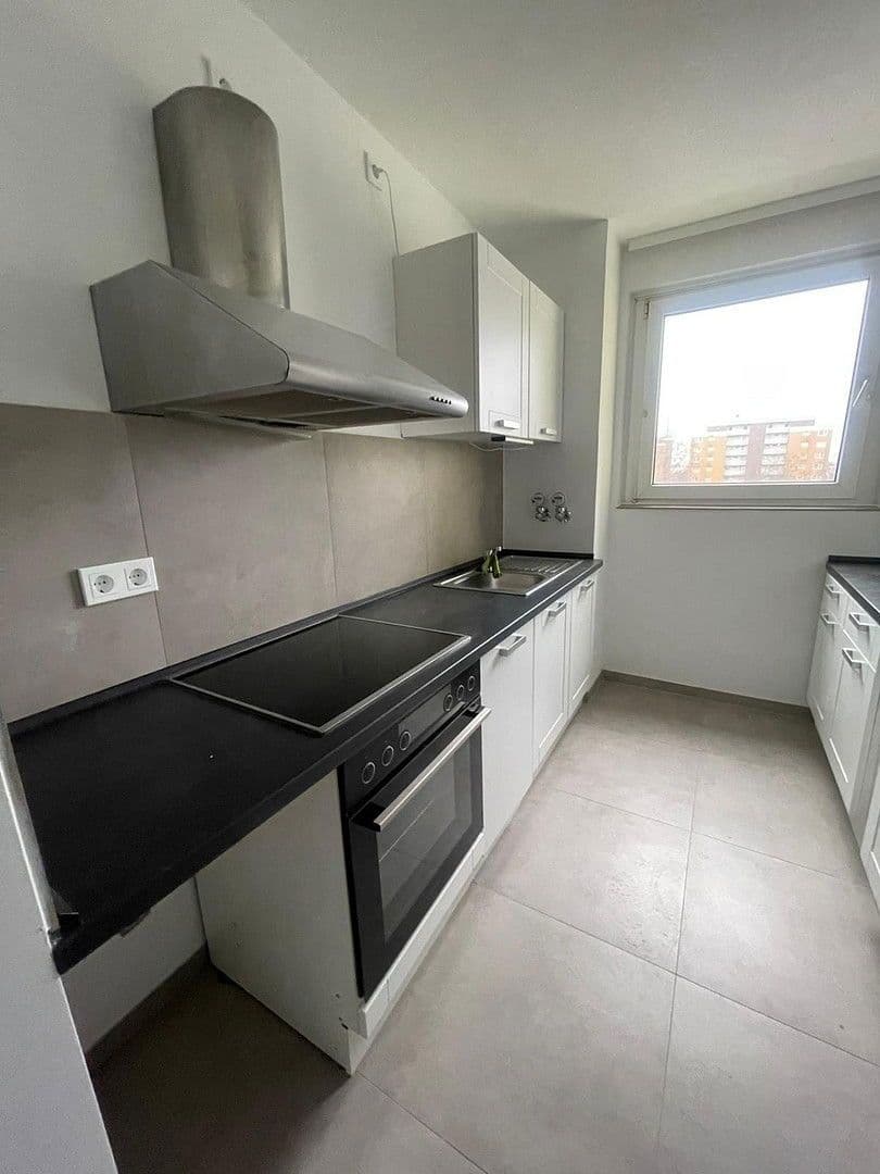 Prenájom bytu 3-izbový 109 m², Alzeyer Str. 1, Frankfurt, Hesensko Prenájom bytu 3-izbový 109 m², Alzeyer Str. 1, Frankfurt, Hesensko