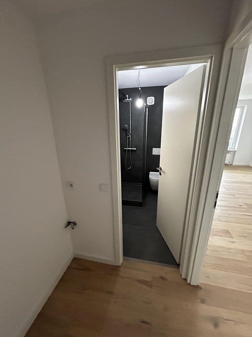 Prenájom bytu 1-izbový 36 m², Drygalski-Allee 118, München, Bavorsko Prenájom bytu 1-izbový 36 m², Drygalski-Allee 118, München, Bavorsko