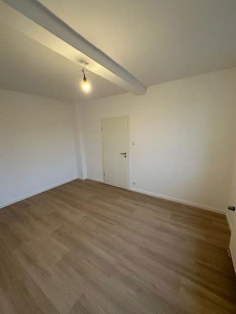 Prenájom bytu 2-izbový 56 m², Waldstromerstr. 18, Nürnberg, Bavorsko Prenájom bytu 2-izbový 56 m², Waldstromerstr. 18, Nürnberg, Bavorsko