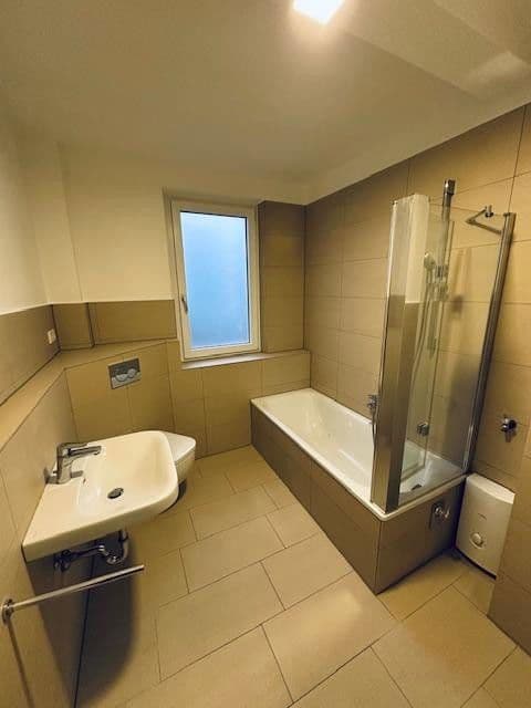 Prenájom bytu 2-izbový 56 m², Waldstromerstr. 18, Nürnberg, Bavorsko Prenájom bytu 2-izbový 56 m², Waldstromerstr. 18, Nürnberg, Bavorsko