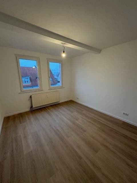 Prenájom bytu 2-izbový 56 m², Waldstromerstr. 18, Nürnberg, Bavorsko Prenájom bytu 2-izbový 56 m², Waldstromerstr. 18, Nürnberg, Bavorsko