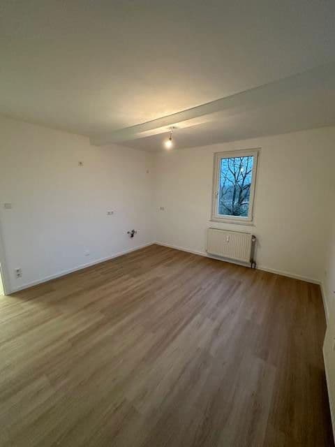 Prenájom bytu 2-izbový 56 m², Waldstromerstr. 18, Nürnberg, Bavorsko Prenájom bytu 2-izbový 56 m², Waldstromerstr. 18, Nürnberg, Bavorsko