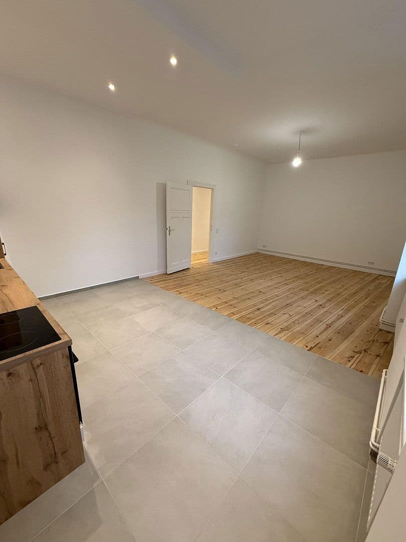 Prenájom bytu 3-izbový 109 m², Blissestraße, Berlin, Berlín Prenájom bytu 3-izbový 109 m², Blissestraße, Berlin, Berlín