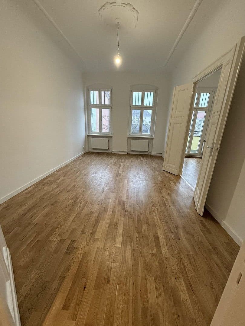 Prenájom bytu 3-izbový 109 m², Blissestraße, Berlin, Berlín Prenájom bytu 3-izbový 109 m², Blissestraße, Berlin, Berlín