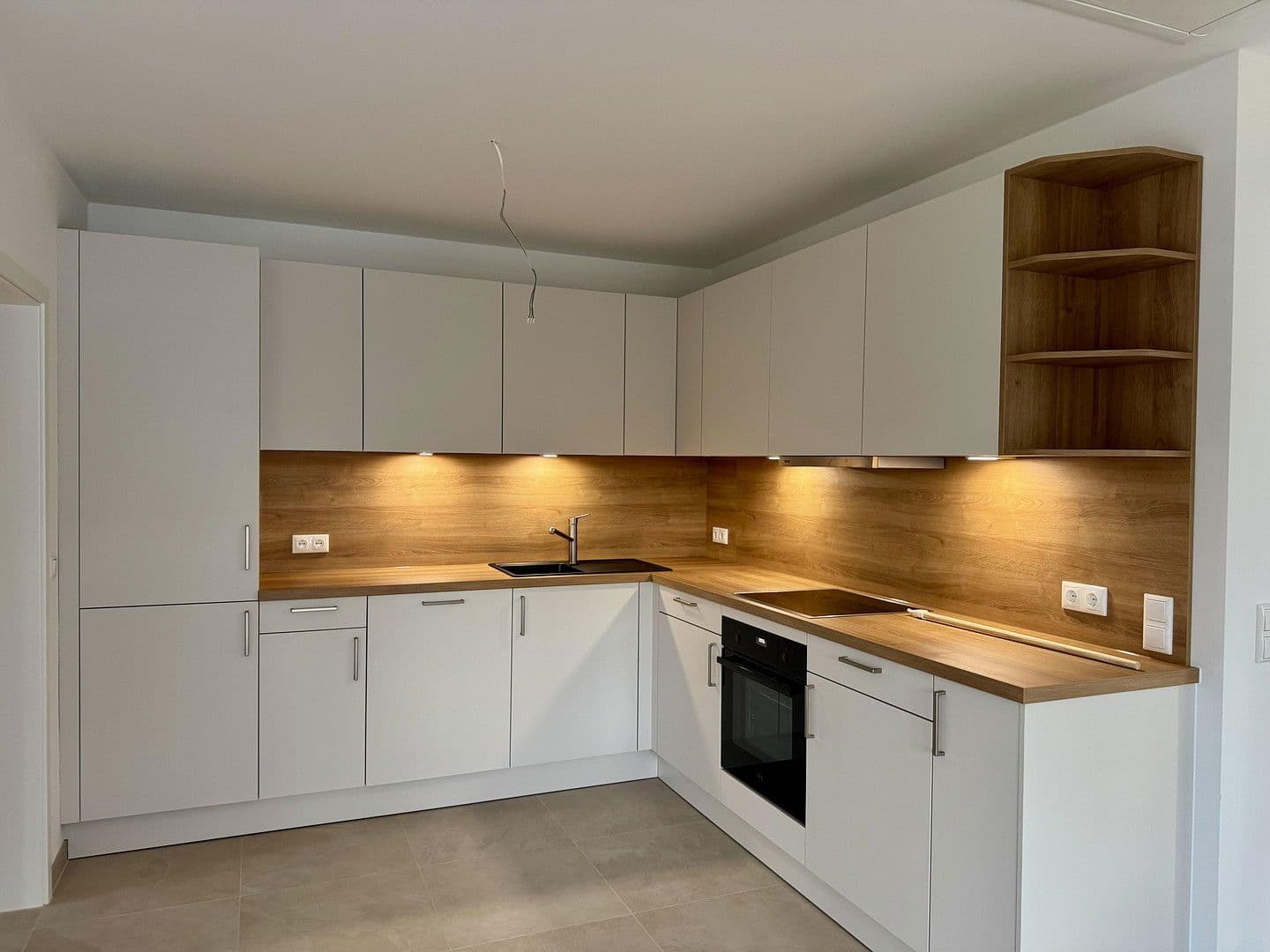 Prenájom bytu 3-izbový 79 m², Am Lupinenfeld 33A, Berlin, Berlín Prenájom bytu 3-izbový 79 m², Am Lupinenfeld 33A, Berlin, Berlín